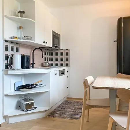 Lejlighed Steiner - In - Out