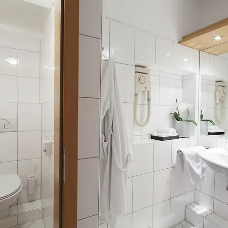 Steiner - In - Out Целль-ам-Зе